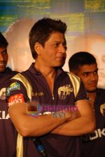 Shahrukh Khan ties up with XXX energy drink for Kolkatta Knight Riders and jersey launch in MCA on 9th March 2010 (45).JPG